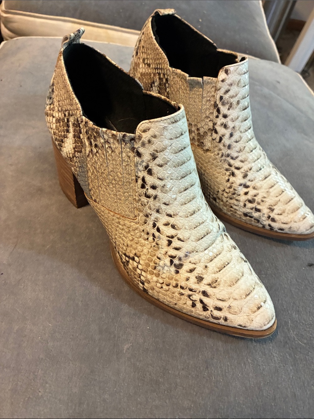 Women's faux Snake-Embossed Pointed Toe Booties in Cream